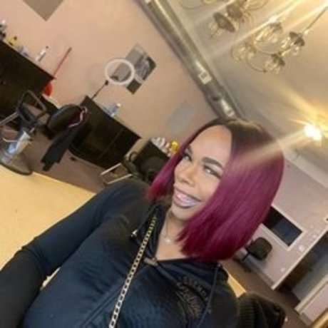 Queen savage_ naked pornstar pic