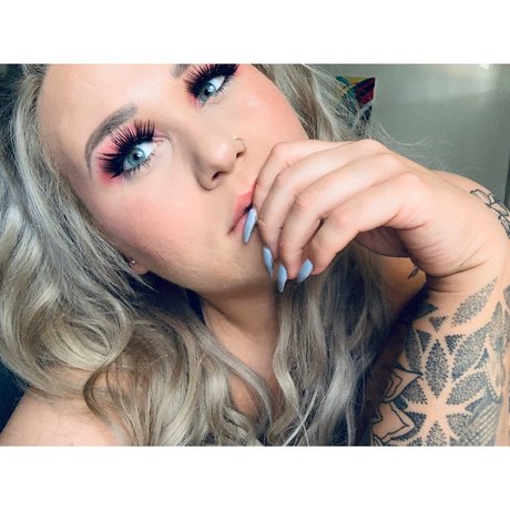 Darlingitsyou_ pretty actress image