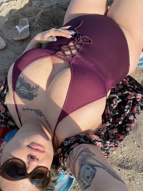 Every bit as fun as I look_ perfect actress img