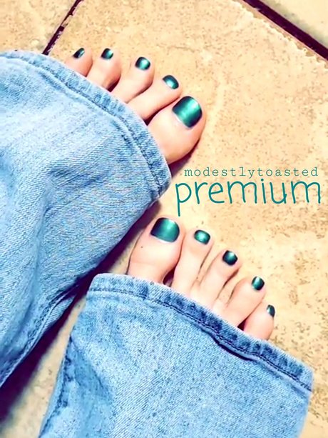 modestlytoasted premium perfect star photo