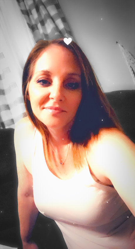 Jaymee English model erotic img