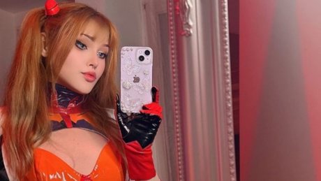 Holly Violet free model photo