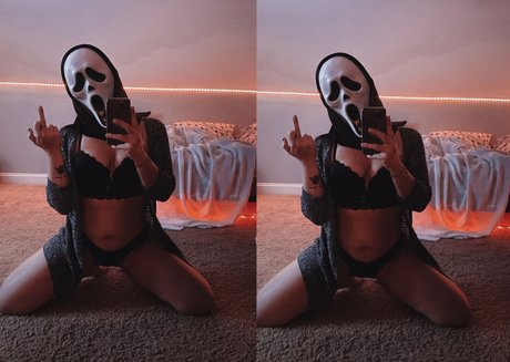 VAMP GIRL adult actress picture