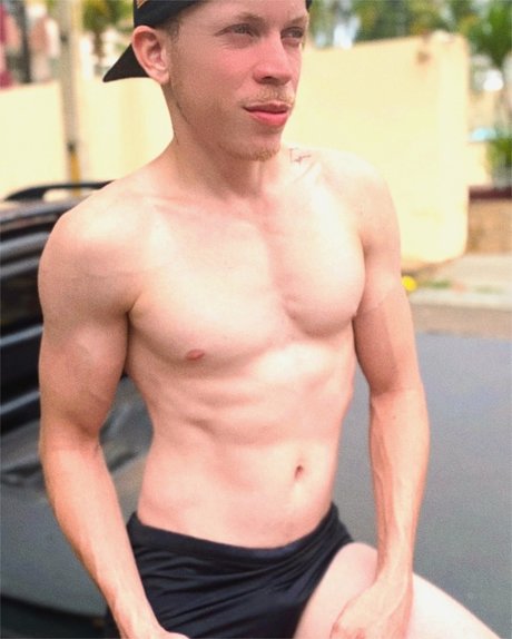 manffreddi xxx model image