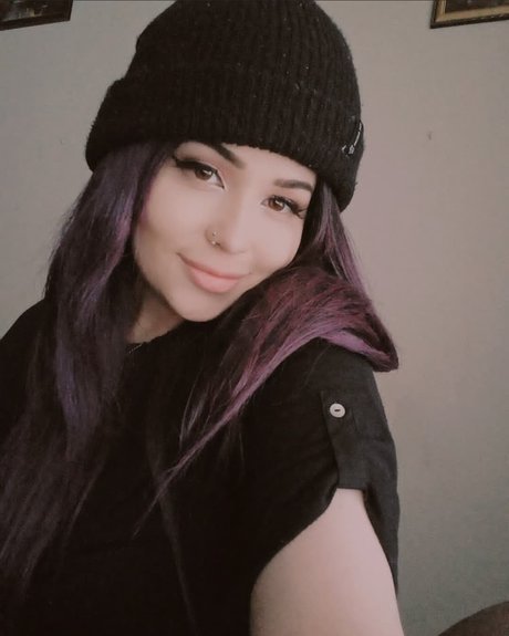 Satinekisses pornstar hot pics