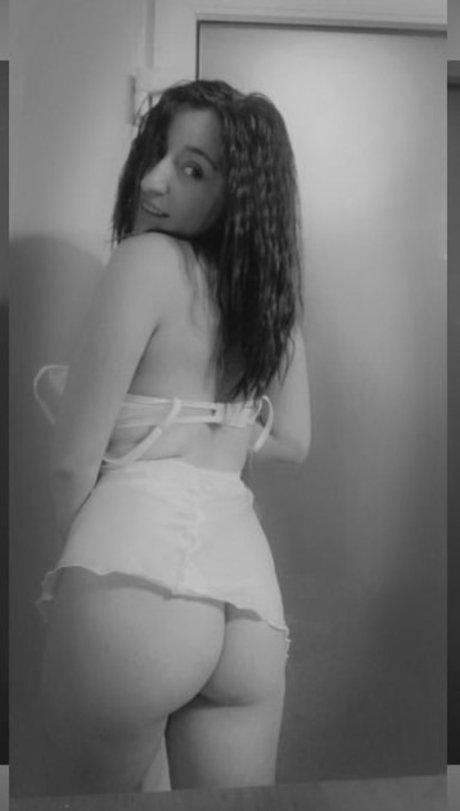 Veronica Diana pretty model image