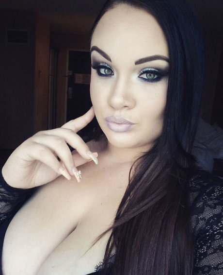 Naughty Nicolee hd star photo