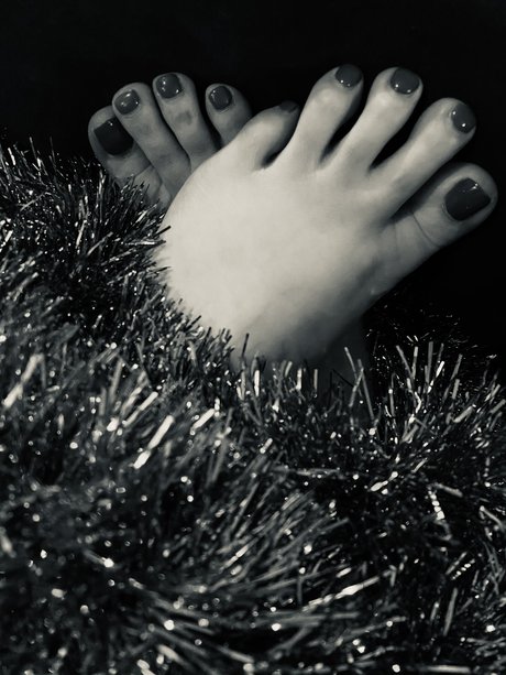 MissFootDrip adult star gallery