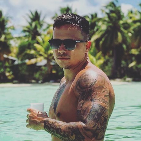 Jbrown nude model image