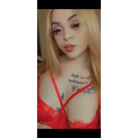 Mrs Rubii Red pretty star image