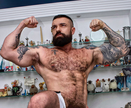 SUPERMILTEXX naked model pics