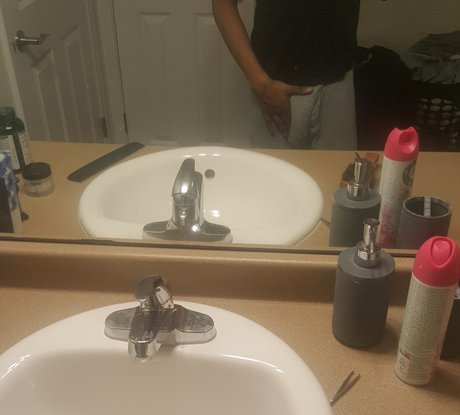 TRINI CURVE nude model images