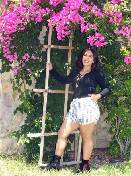 Dulce Lopez art model photos