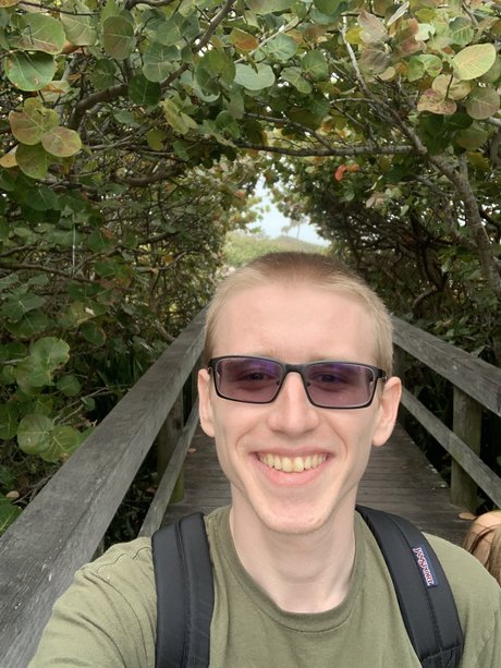 Wessy Wes adult model photo