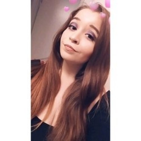 Hanah Latta model erotic pics