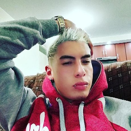 JuanCho_ model exclusive pic