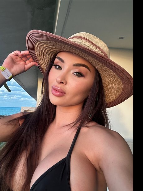 Lady Von Brunette_ hot star pics