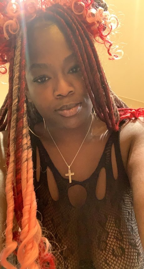 KayceeWetter hd actress picture