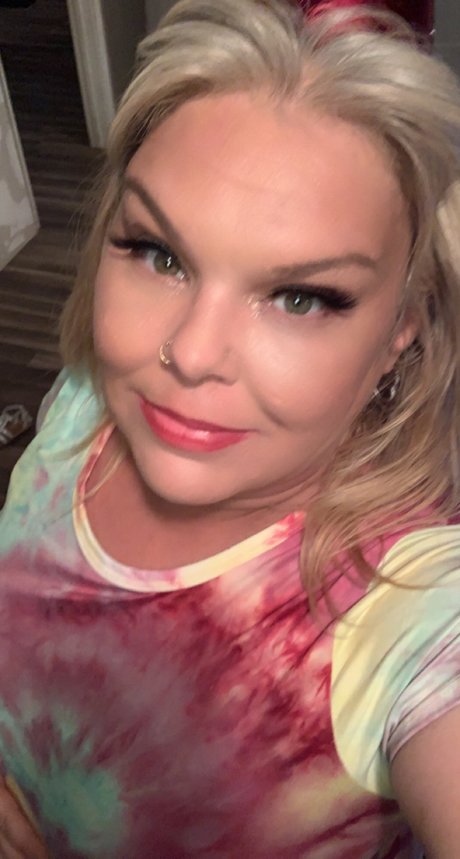 MISS DEE free actress picture