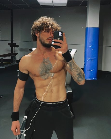 Denny_ erotic model image