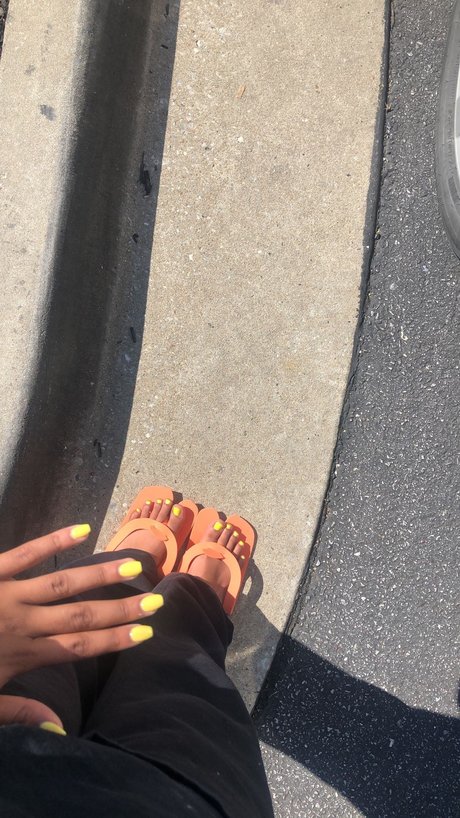 HeavenlyFeet pornstar pic