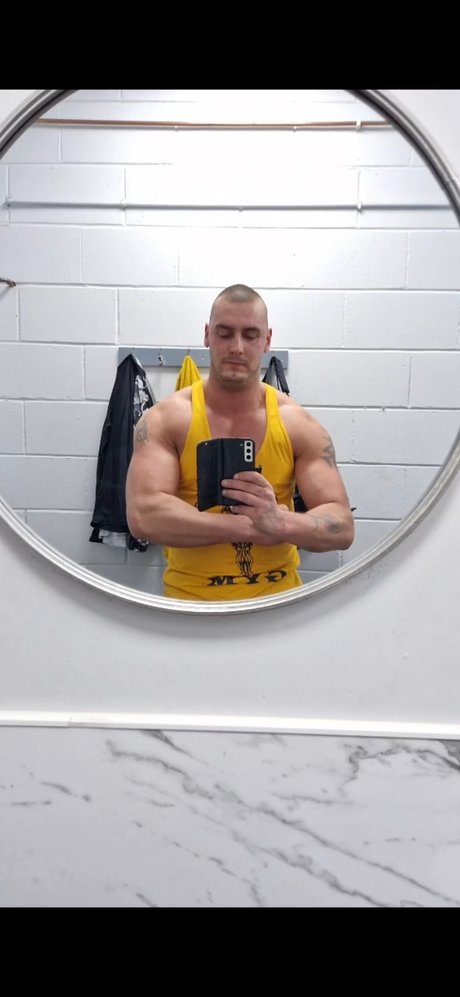 Bigandbad model top galleries