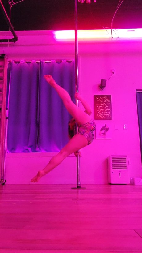 Violet rose model naked gallery