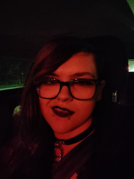 Queen Vixie best star image