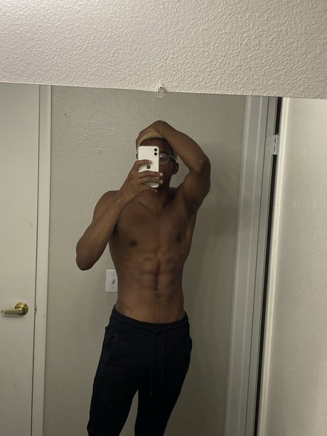 Quisee_ star nudes archive