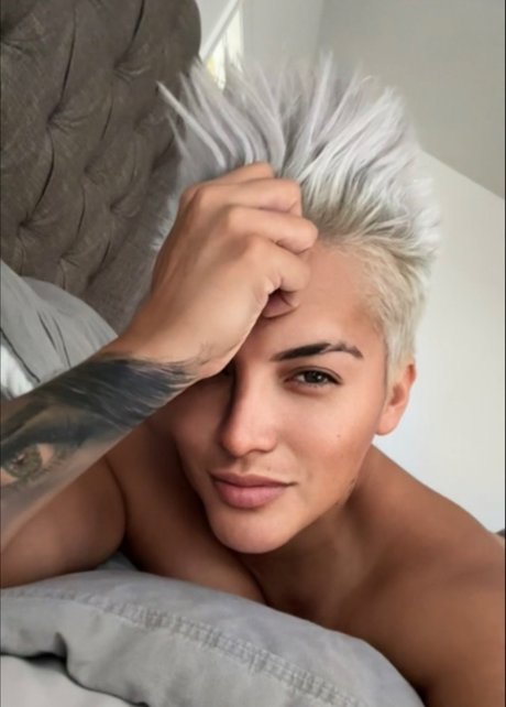 Sayra xxx actress pictures