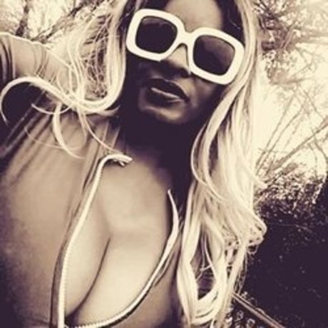 Tini Wilson free pornstar picture