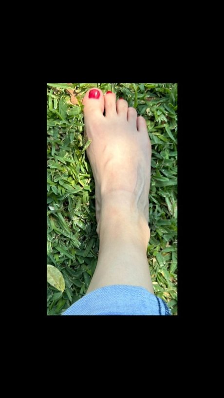 Amazing feet hd model galleries