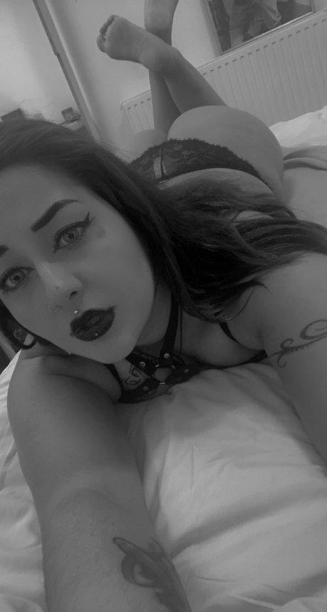 Saraina model top pics