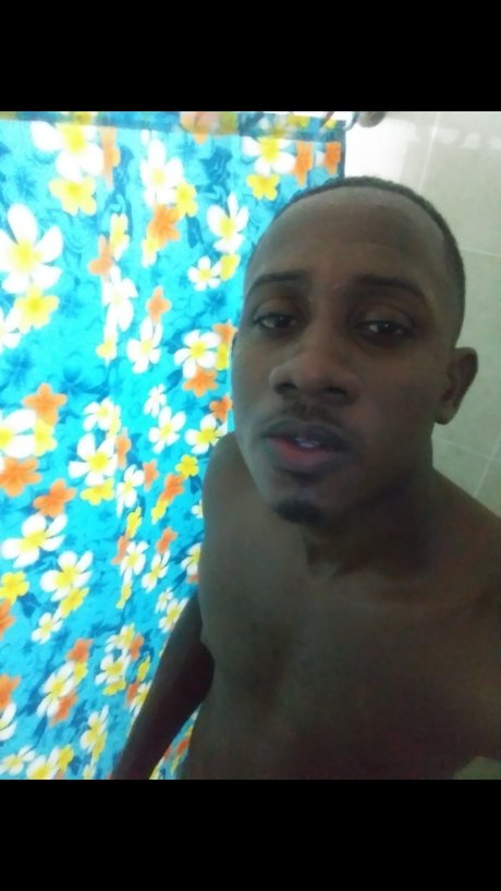 Sheldon Bucknor free actress photo