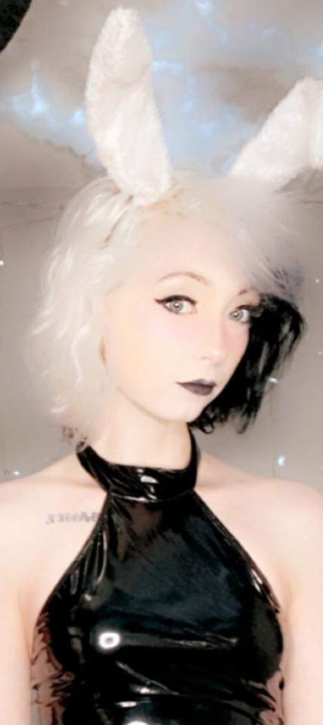 Lace Heart star xxx pics