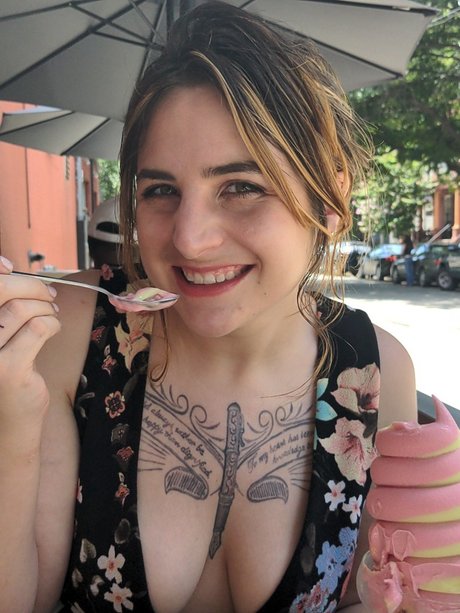 Let s Have A Three Way Baking With JCM sex star archive