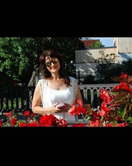 Spicy Mary best actress pics