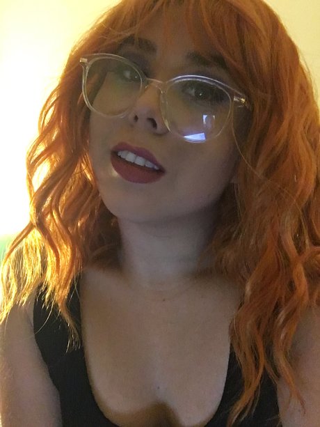 Olivia Laa pornstar hd img