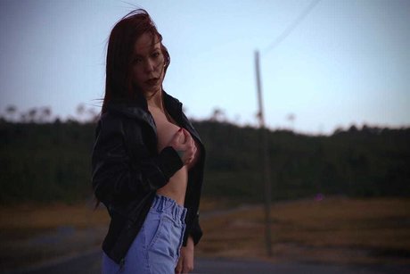 Green Unicorn free actress pics