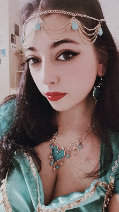 Cat Queen nude pornstar img