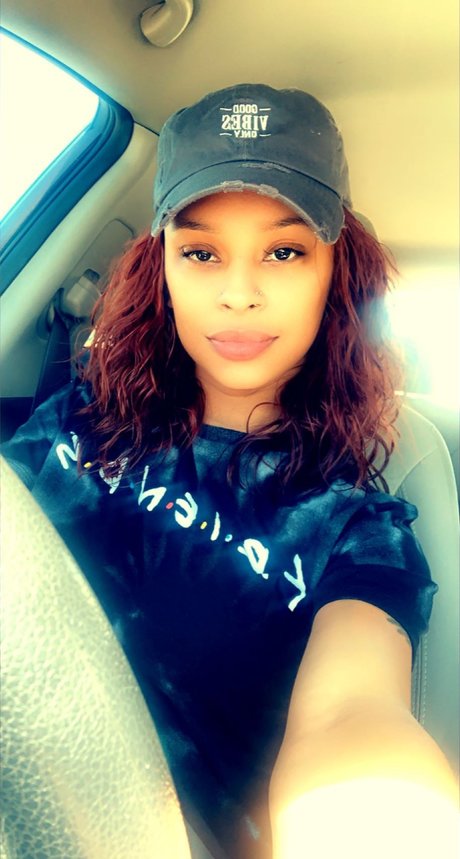 Cherry Bomb_ model pretty image