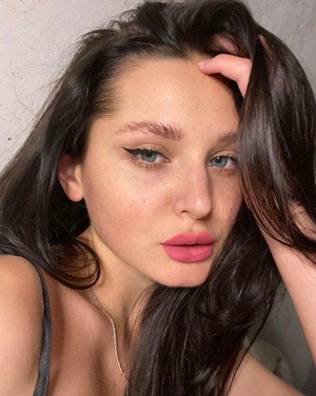 Cherrysexyyy sexy model picture