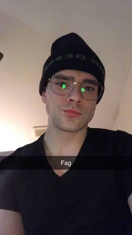 Spennyboi pretty model image