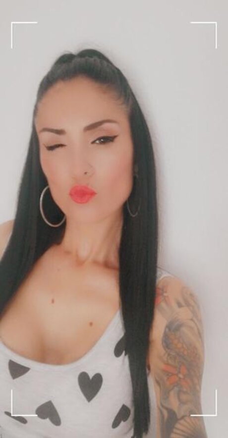 TRIANA model nice photo