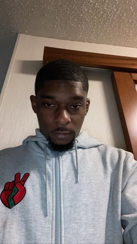 EGGSBENEDICK xxx pornstar image