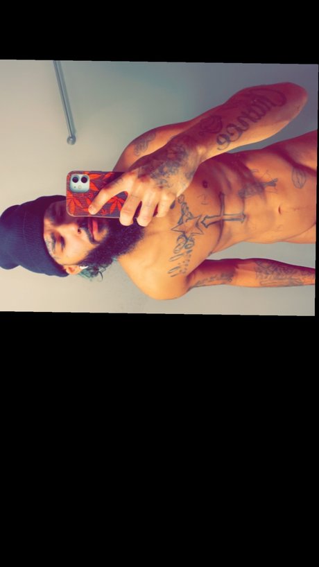 BigDick Tazzy naked model images