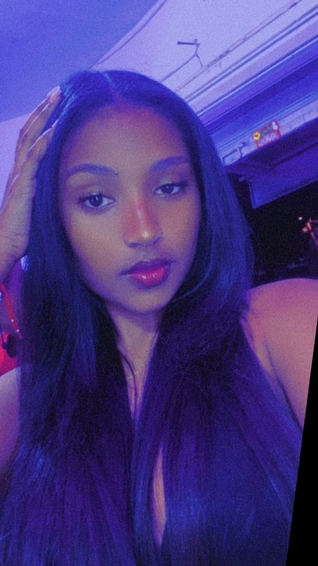 Thiiana18 model free pics