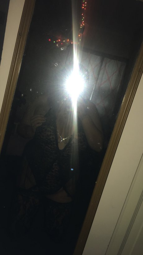 Thick Mama high quality actress photos