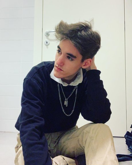 theundeaddom perfect actress photo