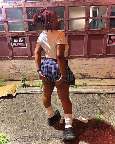 Saturn_ xxx pornstar gallery